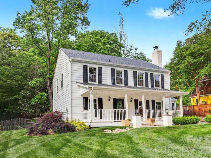 917 Winter Wood Drive, Matthews, NC 28105.  MLS# CAR4364002, YatesRealty ID 18654. 