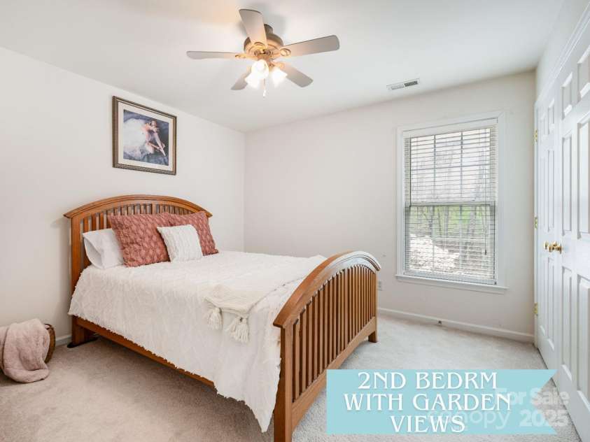 2620 Shady Reach Lane, Charlotte, NC 28214.  MLS# CAR4250616, YatesRealty ID 18655. 2nd Bedroom with Double Door closets