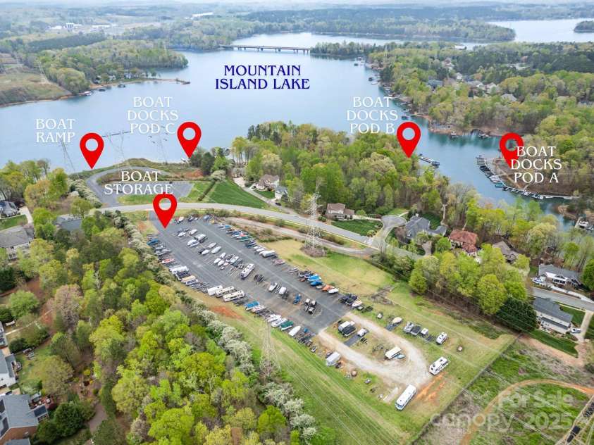 2620 Shady Reach Lane, Charlotte, NC 28214.  MLS# CAR4250616, YatesRealty ID 18655. Boat Storage, Boat Ramp, 3 Community Boat Slips
