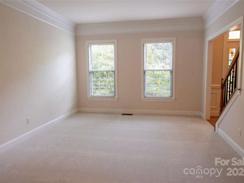 2620 Shady Reach Lane, Charlotte, NC 28214.  MLS# CAR4250616, YatesRealty ID 18655. Large Living Room 12.8 x 15.3