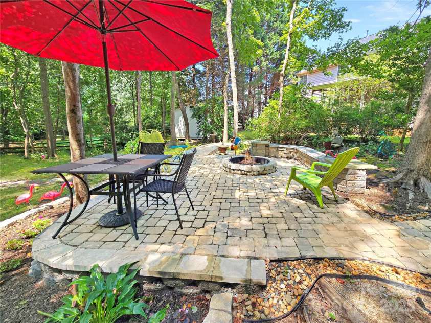 2620 Shady Reach Lane, Charlotte, NC 28214.  MLS# CAR4250616, YatesRealty ID 18655. Stone Patio with Firepit
