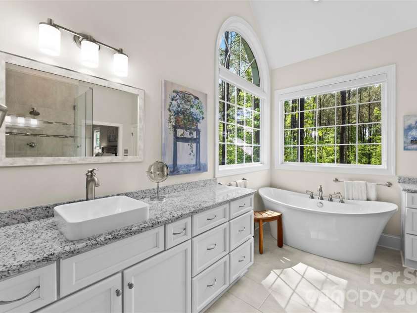 6296 Chimney Bluff Road, Lancaster, SC 29720.  MLS# CAR4369565, YatesRealty ID 18656. Primary Bath