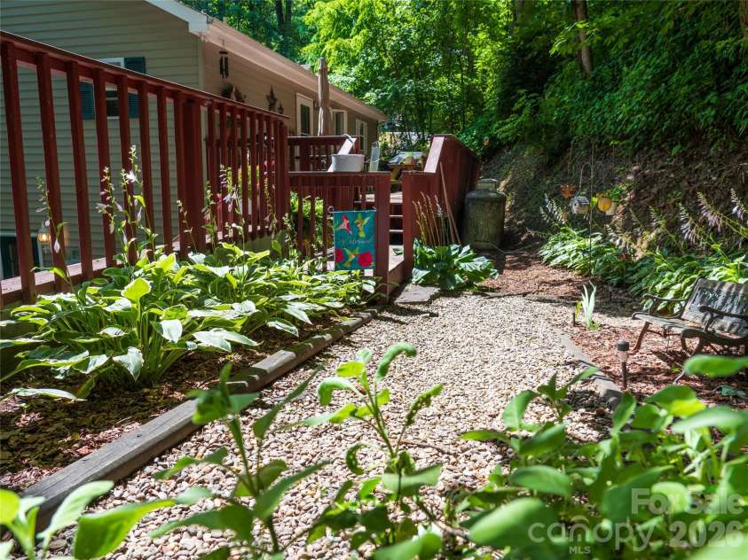 650 Creekside Drive, Maggie Valley, NC 28751.  MLS# CAR4335648, YatesRealty ID 18657. 