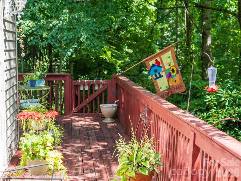 650 Creekside Drive, Maggie Valley, NC 28751.  MLS# CAR4335648, YatesRealty ID 18657. 
