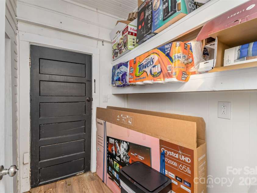 417 Broad Street, Gastonia, NC 28052.  MLS# CAR4257923, YatesRealty ID 18658. 