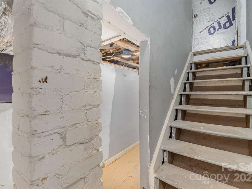 417 Broad Street, Gastonia, NC 28052.  MLS# CAR4257923, YatesRealty ID 18658. 