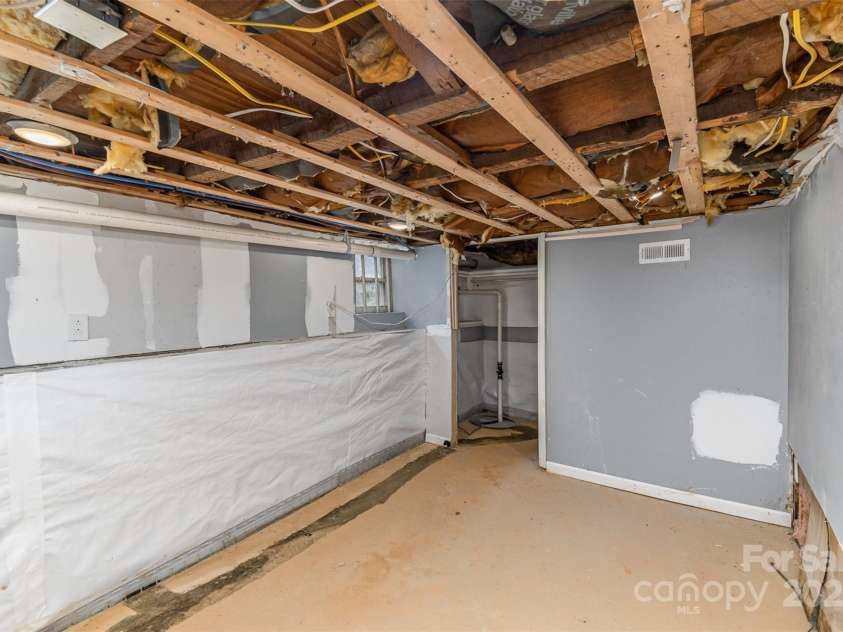 417 Broad Street, Gastonia, NC 28052.  MLS# CAR4257923, YatesRealty ID 18658. 