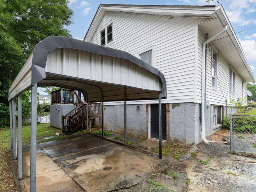 417 Broad Street, Gastonia, NC 28052.  MLS# CAR4257923, YatesRealty ID 18658. 