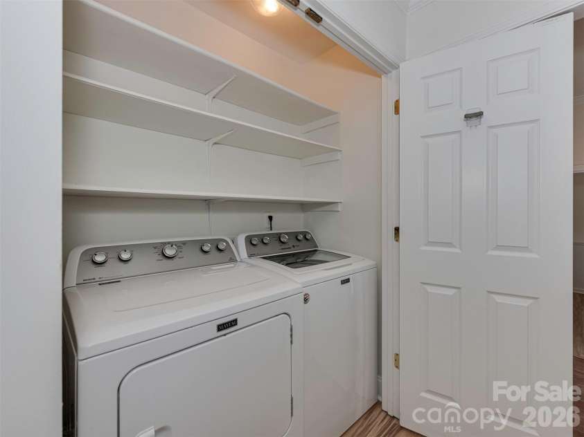9221 Forest Green Drive, Charlotte, NC 28227.  MLS# CAR4376367, YatesRealty ID 18658. 