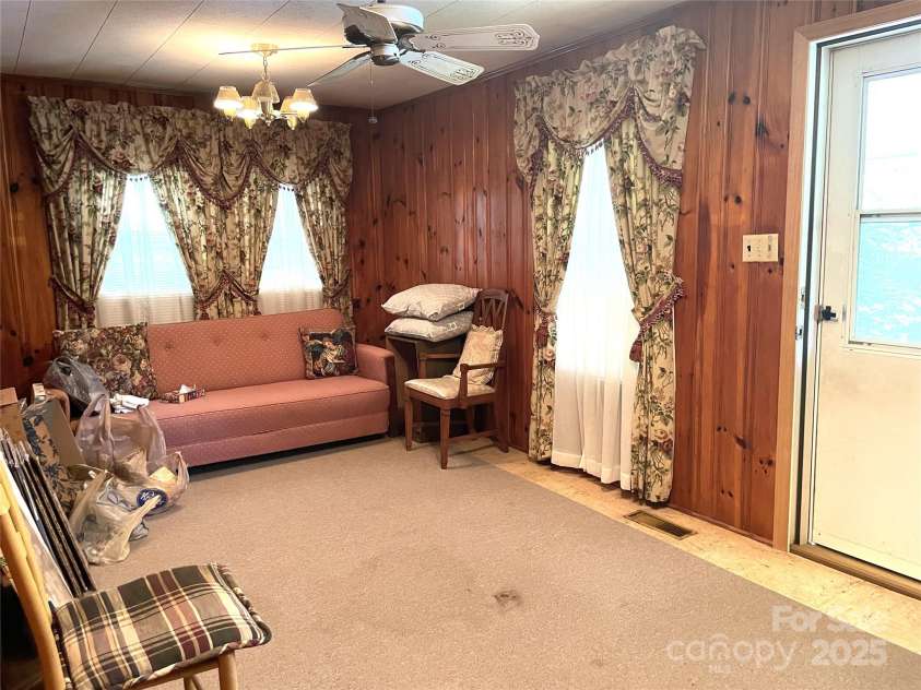 215 Old Dixie Road, Lancaster, SC 29720.  MLS# CAR4244498, YatesRealty ID 18659. 