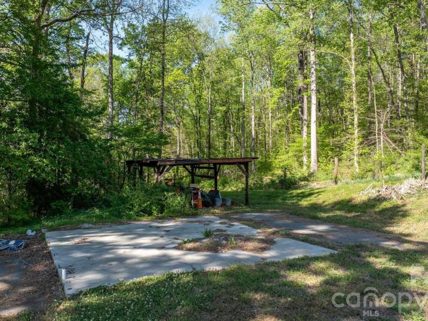 3634 Hillview Drive, Conover, NC 28613.  MLS# CAR4369211, YatesRealty ID 18659. 