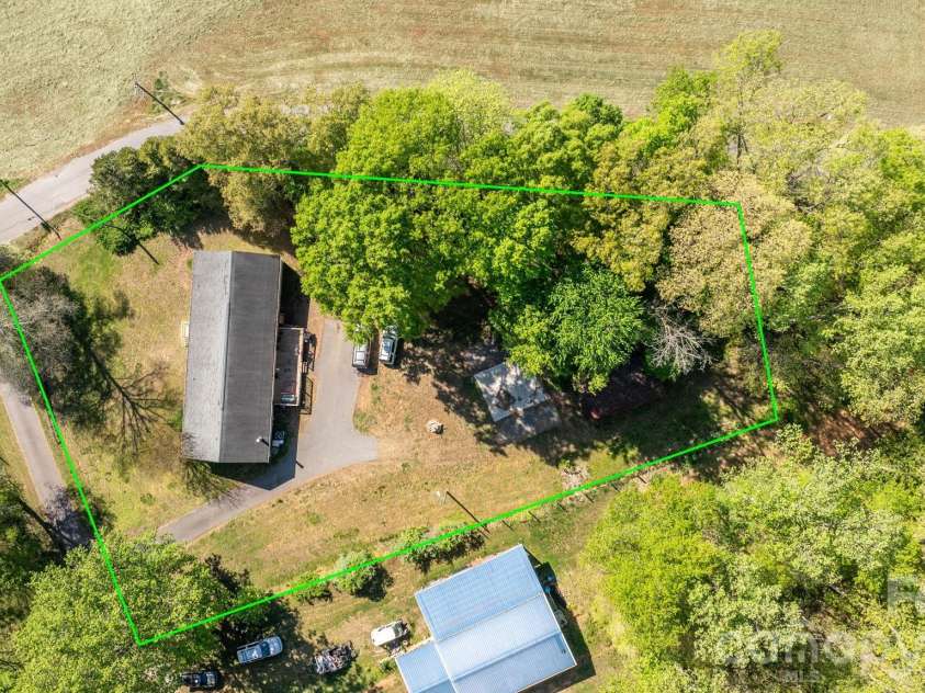 3634 Hillview Drive, Conover, NC 28613.  MLS# CAR4369211, YatesRealty ID 18659. 