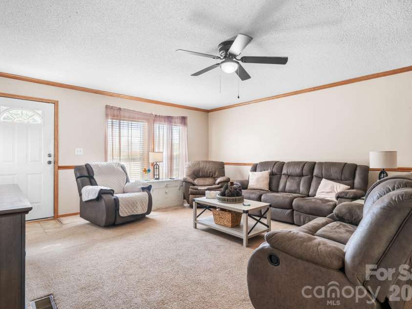 3634 Hillview Drive, Conover, NC 28613.  MLS# CAR4369211, YatesRealty ID 18659. 