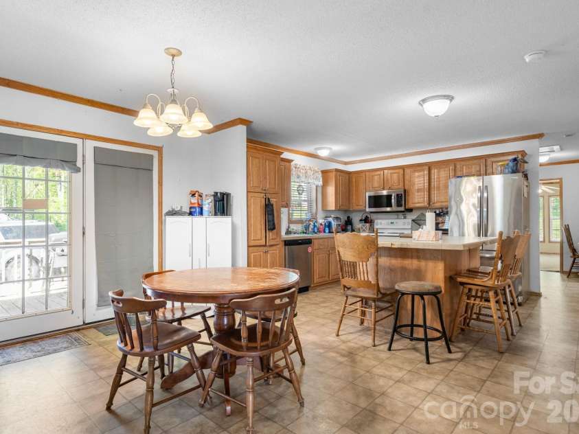 3634 Hillview Drive, Conover, NC 28613.  MLS# CAR4369211, YatesRealty ID 18659. 