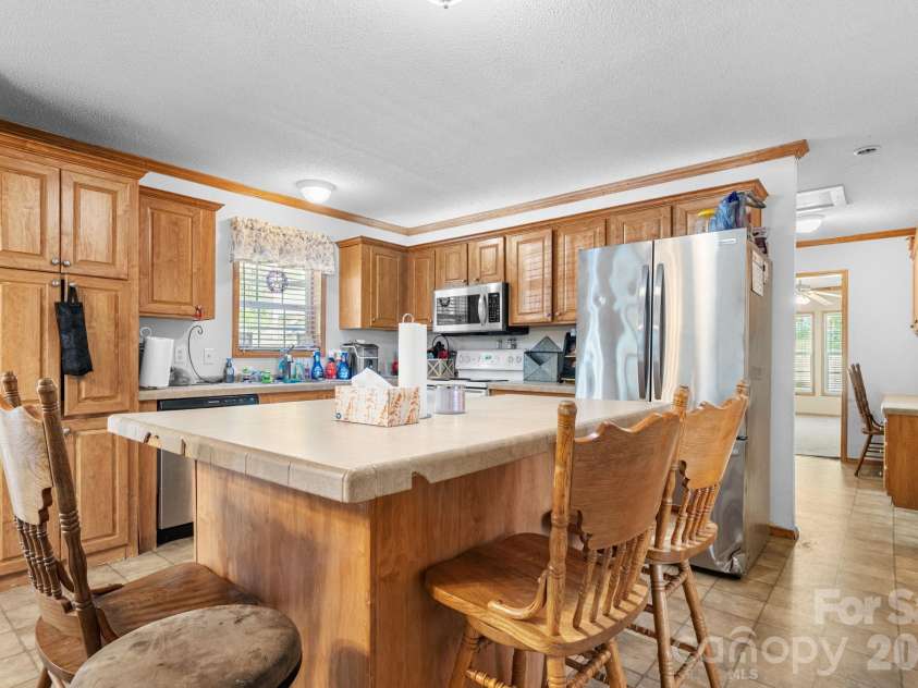 3634 Hillview Drive, Conover, NC 28613.  MLS# CAR4369211, YatesRealty ID 18659. 
