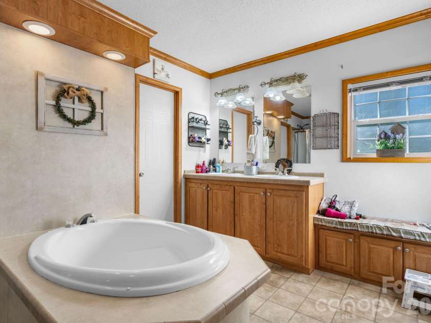 3634 Hillview Drive, Conover, NC 28613.  MLS# CAR4369211, YatesRealty ID 18659. 