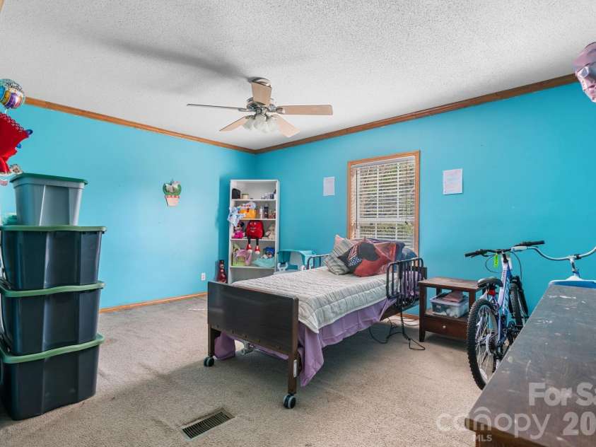 3634 Hillview Drive, Conover, NC 28613.  MLS# CAR4369211, YatesRealty ID 18659. 
