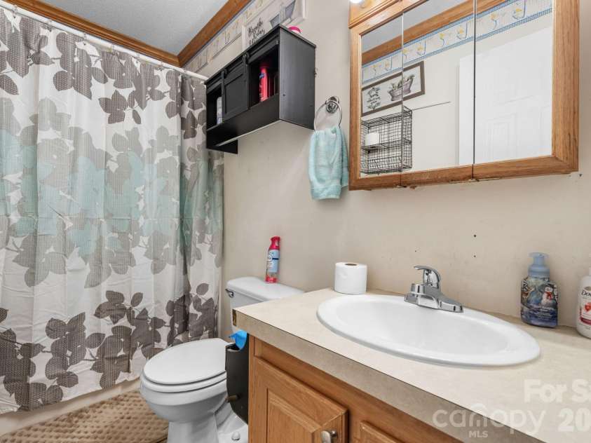 3634 Hillview Drive, Conover, NC 28613.  MLS# CAR4369211, YatesRealty ID 18659. 