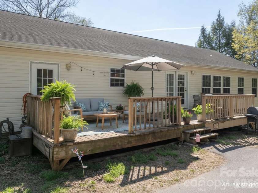 3634 Hillview Drive, Conover, NC 28613.  MLS# CAR4369211, YatesRealty ID 18659. 