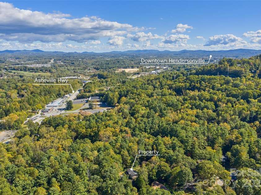 10 Evening Shade Drive, Weaverville, NC 28787.  MLS# CAR4308773, YatesRealty ID 1866. 