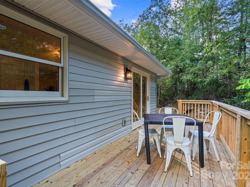 10 Evening Shade Drive, Weaverville, NC 28787.  MLS# CAR4308773, YatesRealty ID 1866. Upstairs back deck