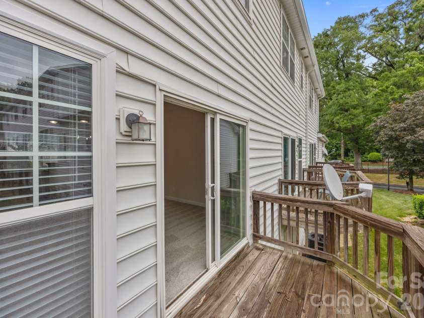 2750 Avalon Loop Road, Charlotte, NC 28269.  MLS# CAR4376282, YatesRealty ID 18660. Deck