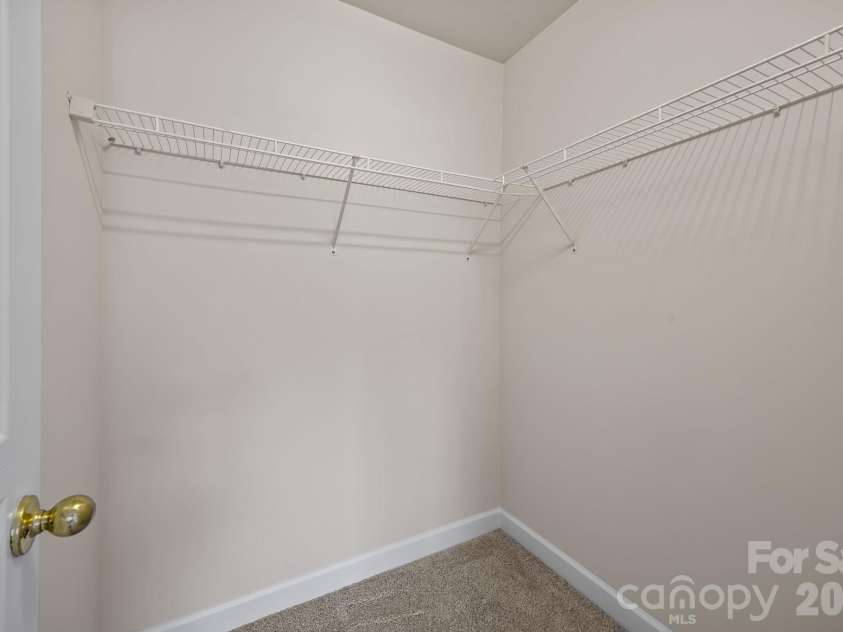 2750 Avalon Loop Road, Charlotte, NC 28269.  MLS# CAR4376282, YatesRealty ID 18660. Huge walk in closet