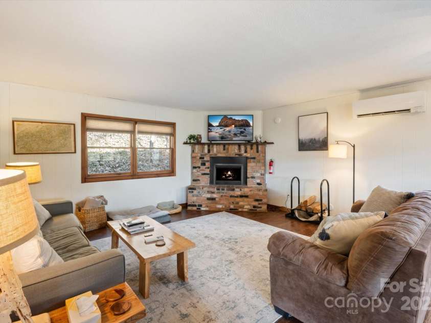 573 Countryside Drive, Waynesville, NC 28785.  MLS# CAR4244460, YatesRealty ID 18661. Open Floor Plan