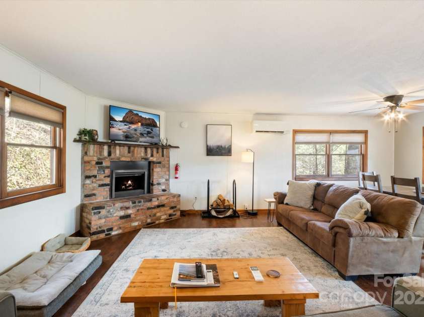 573 Countryside Drive, Waynesville, NC 28785.  MLS# CAR4244460, YatesRealty ID 18661. Open Floor Plan
