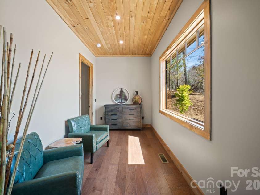 296 Austin Mountain Drive, Burnsville, NC 28714.  MLS# CAR4360900, YatesRealty ID 18662. 