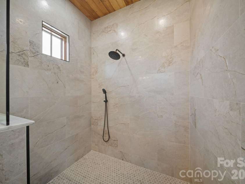 296 Austin Mountain Drive, Burnsville, NC 28714.  MLS# CAR4360900, YatesRealty ID 18662. 