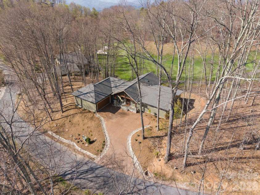 296 Austin Mountain Drive, Burnsville, NC 28714.  MLS# CAR4360900, YatesRealty ID 18662. 