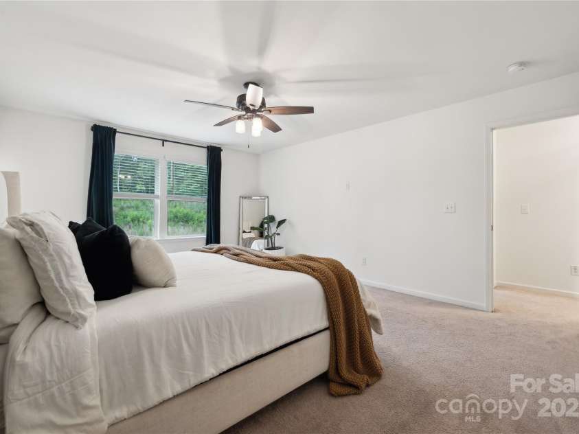 5113 Saddleback Drive, Mount Holly, NC 28120.  MLS# CAR4264061, YatesRealty ID 18662. 