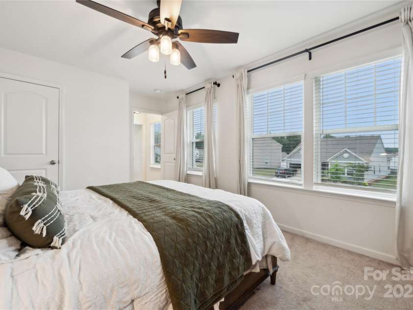 5113 Saddleback Drive, Mount Holly, NC 28120.  MLS# CAR4264061, YatesRealty ID 18662. 