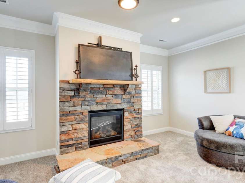 2708 Runyon Court, York, SC 29745.  MLS# CAR4370340, YatesRealty ID 18664. 