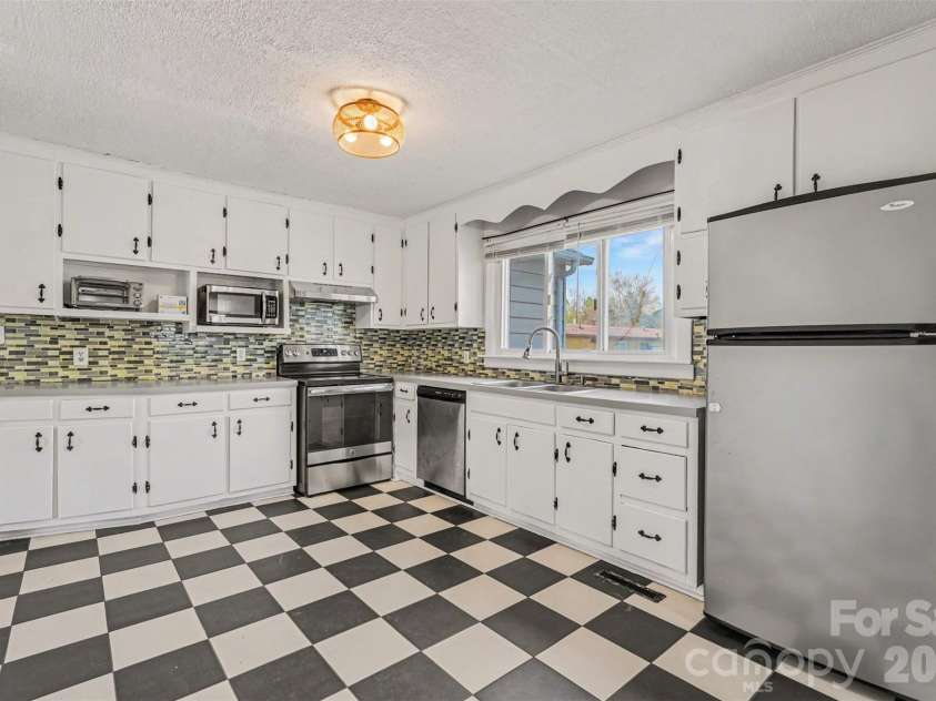 3885 Mt Hope Church Road, Salisbury, NC 28146.  MLS# CAR4362404, YatesRealty ID 18665. 