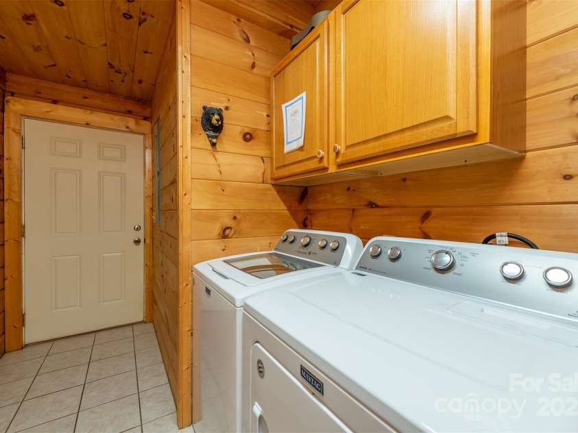 45 Ginger Lane, Waynesville, NC 28785.  MLS# CAR4256297, YatesRealty ID 18665. 