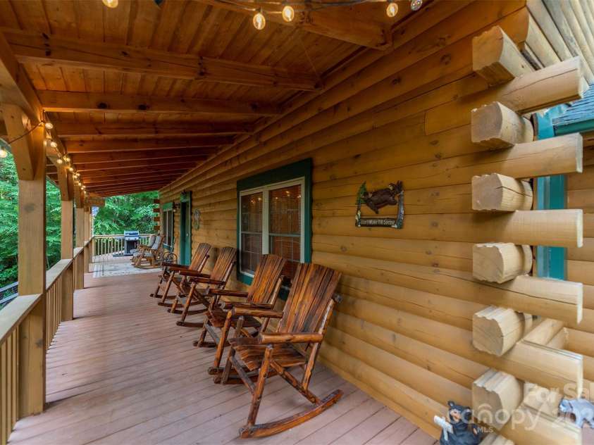 45 Ginger Lane, Waynesville, NC 28785.  MLS# CAR4256297, YatesRealty ID 18665. Front Porch