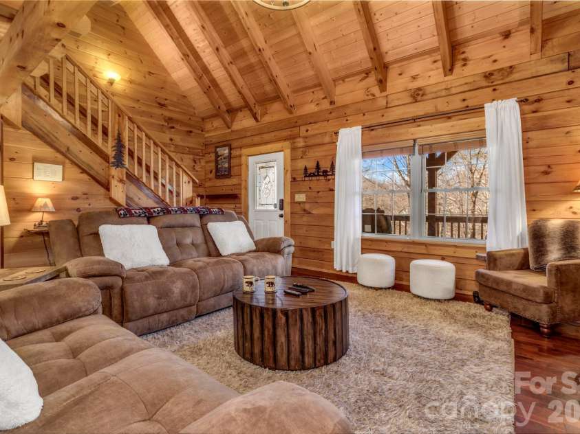 45 Ginger Lane, Waynesville, NC 28785.  MLS# CAR4338602, YatesRealty ID 18665. 