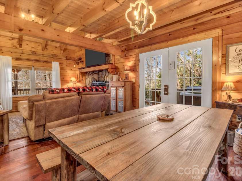 45 Ginger Lane, Waynesville, NC 28785.  MLS# CAR4338602, YatesRealty ID 18665. 