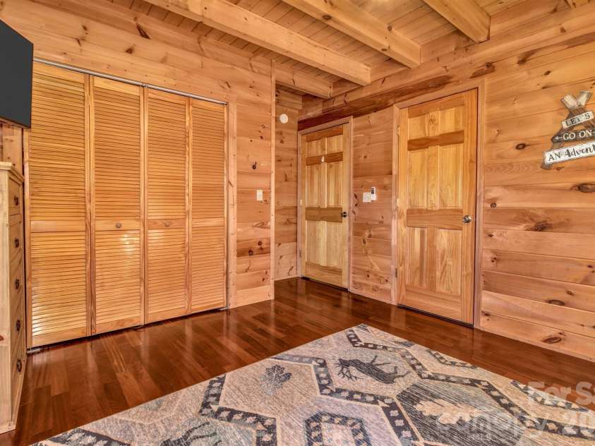 45 Ginger Lane, Waynesville, NC 28785.  MLS# CAR4338602, YatesRealty ID 18665. 