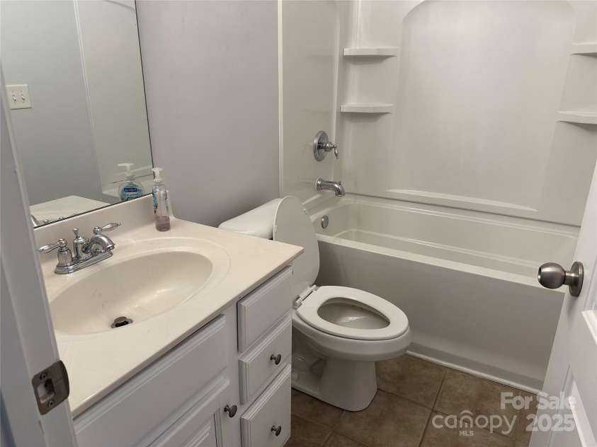 10715 Tom Short Road, Charlotte, NC 28277.  MLS# CAR4263711, YatesRealty ID 18666. Full Bath 2 - Main Level