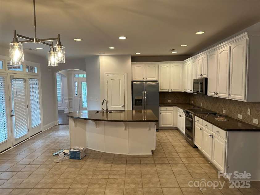 10715 Tom Short Road, Charlotte, NC 28277.  MLS# CAR4263711, YatesRealty ID 18666. Kitchen - updated