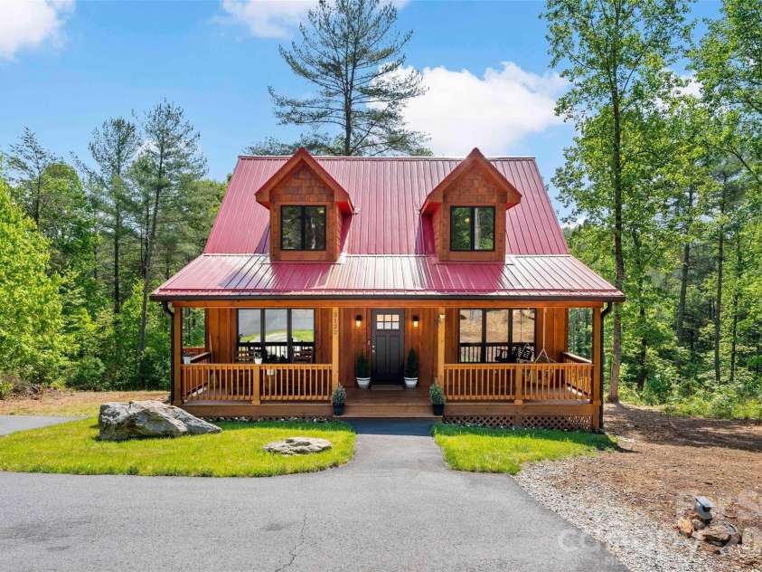 3122 Bear Paw Avenue, Valdese, NC 28690.  MLS# CAR4373638, YatesRealty ID 18666. 