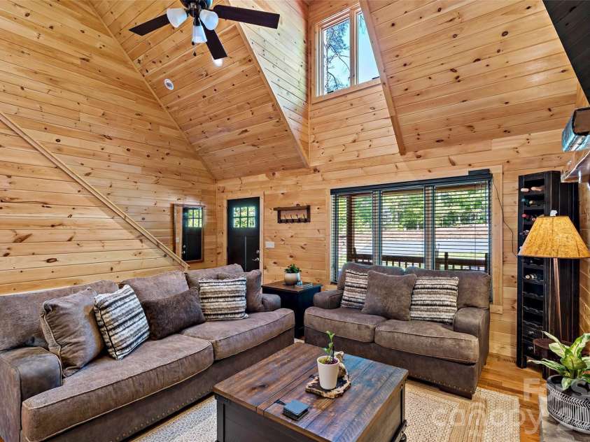 3122 Bear Paw Avenue, Valdese, NC 28690.  MLS# CAR4373638, YatesRealty ID 18666. 