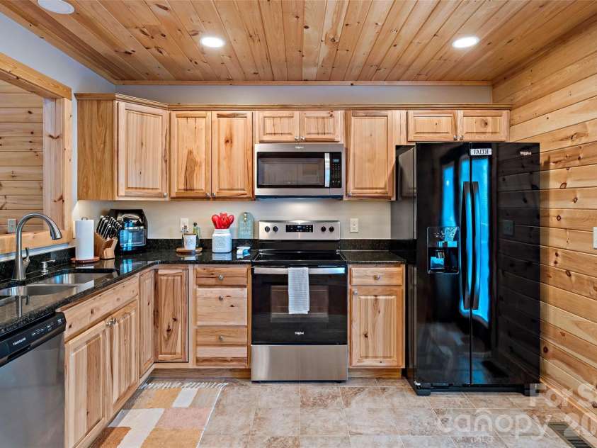 3122 Bear Paw Avenue, Valdese, NC 28690.  MLS# CAR4373638, YatesRealty ID 18666. 