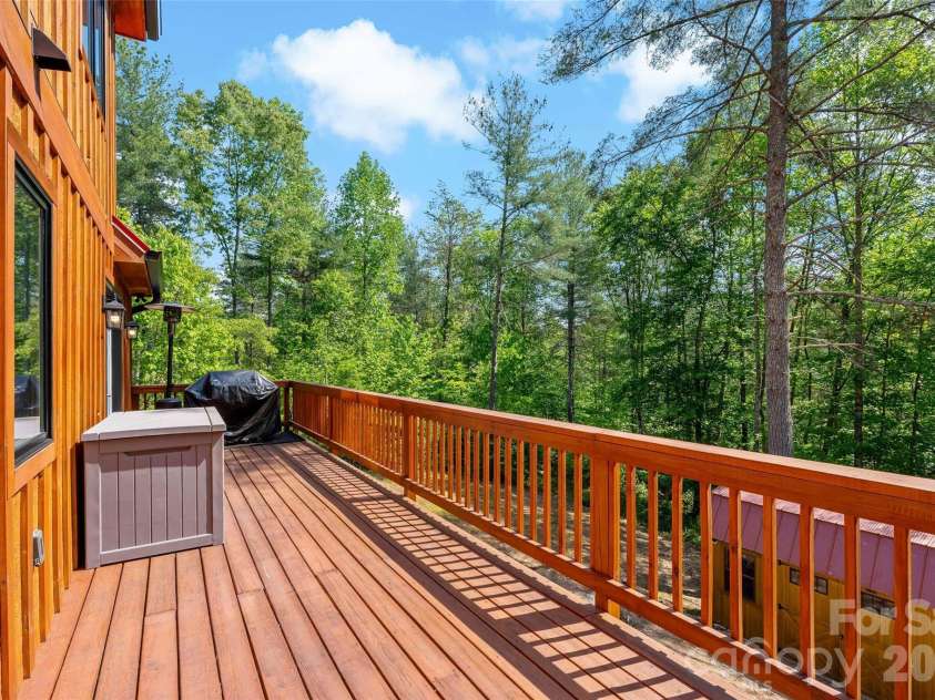 3122 Bear Paw Avenue, Valdese, NC 28690.  MLS# CAR4373638, YatesRealty ID 18666. 