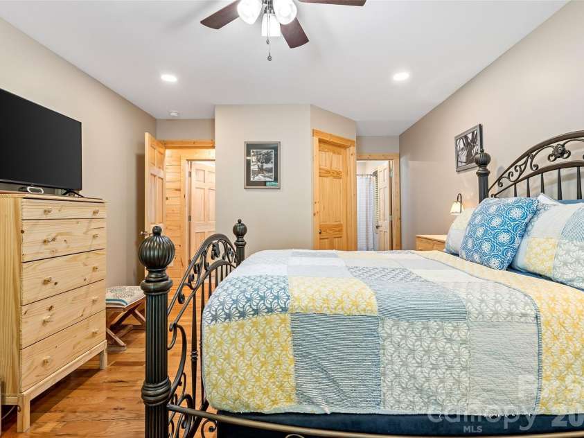 3122 Bear Paw Avenue, Valdese, NC 28690.  MLS# CAR4373638, YatesRealty ID 18666. 