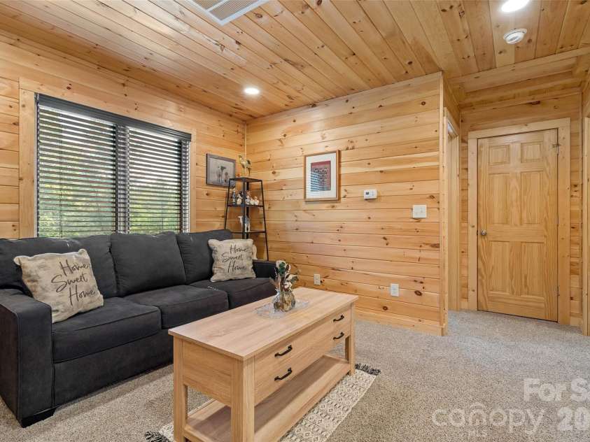 3122 Bear Paw Avenue, Valdese, NC 28690.  MLS# CAR4373638, YatesRealty ID 18666. 