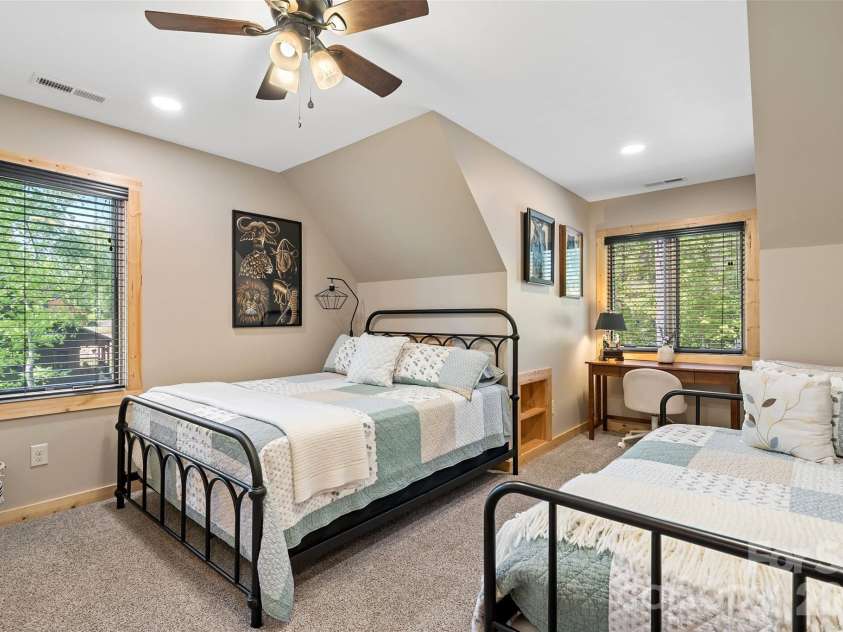 3122 Bear Paw Avenue, Valdese, NC 28690.  MLS# CAR4373638, YatesRealty ID 18666. 